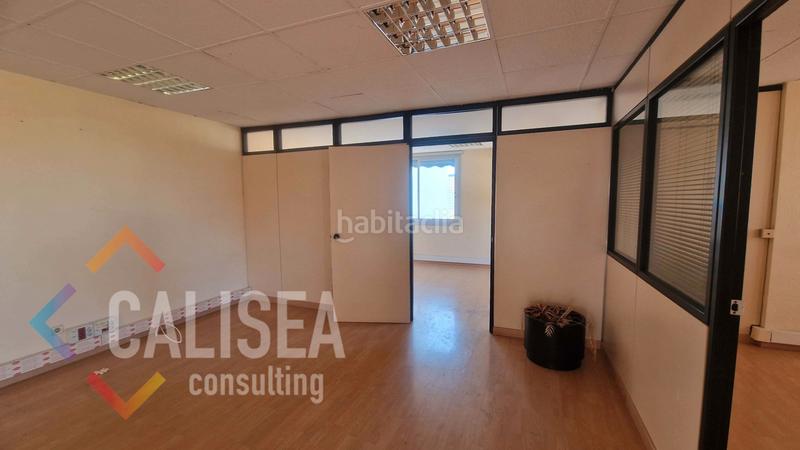 Foto 753a0f65-5786-4a6c-9798-bea1645c99e0. Rent industrial building in carrer del pintor velázquez 11 in Polinyà