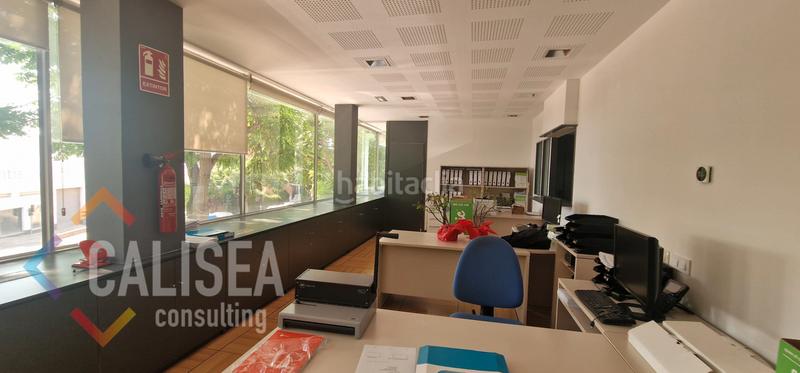 Foto 11daf546-be3b-4b1f-8d21-7674a3b1cba0. Alquiler nave industrial en carrer de cuba 1 comercial con gran imagen y visibilidad en Sabadell