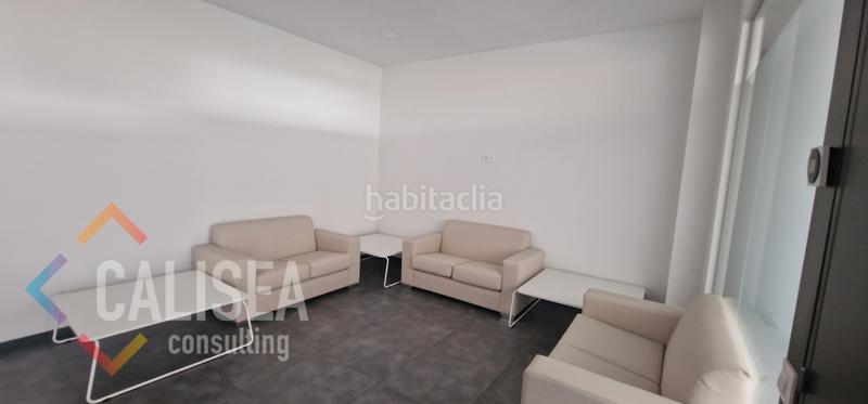 Foto 5f28860c-afae-4dac-85b6-1fd4be0e765a. Alquiler nave industrial en carrer de cuba 1 comercial con gran imagen y visibilidad en Sabadell