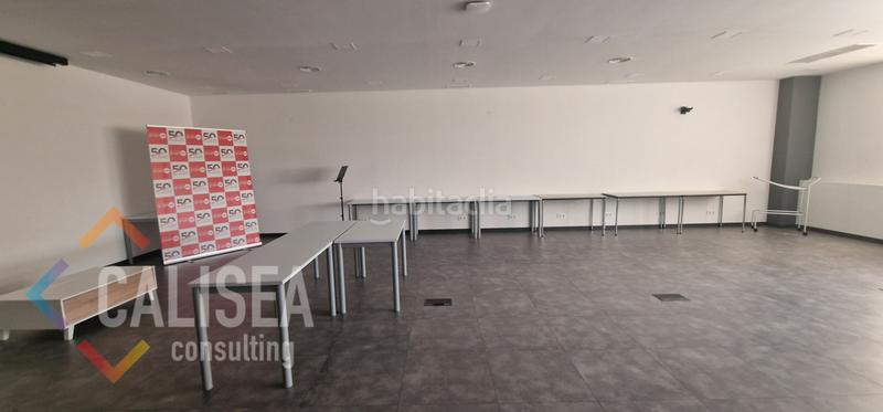 Foto 714b5a49-b45f-4ac9-8afe-e6069c42f992. Alquiler nave industrial en carrer de cuba 1 comercial con gran imagen y visibilidad en Sabadell