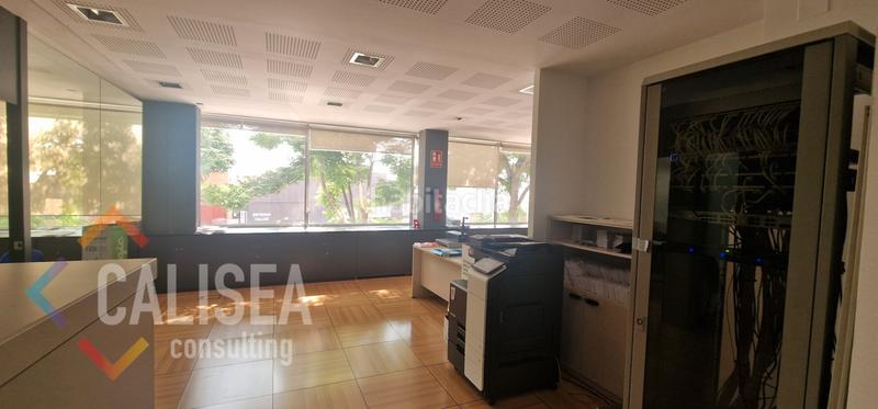 Foto 79ecaceb-66e0-4b85-8b8e-6aaf3da9a474. Alquiler nave industrial en carrer de cuba 1 comercial con gran imagen y visibilidad en Sabadell