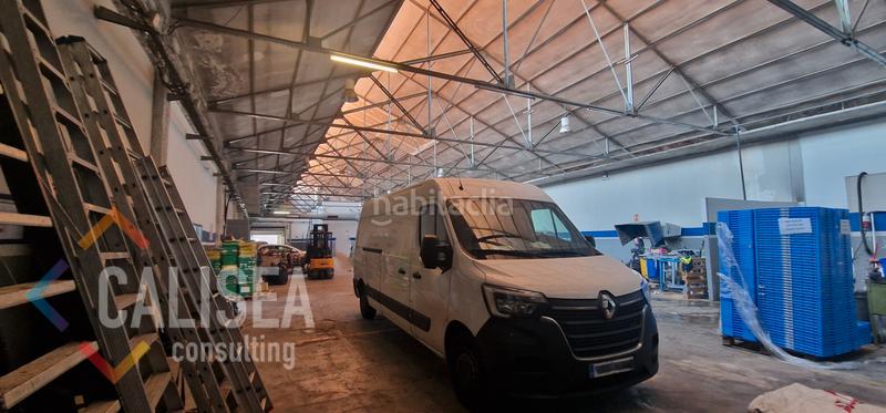 Foto f9e232a5-8658-4ec1-8ec8-b7978e1c1bf2. Alquiler nave industrial en carrer de cuba 1 comercial con gran imagen y visibilidad en Sabadell