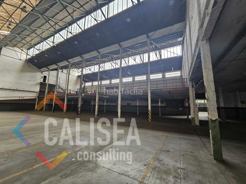 Foto bcd6fa88-412b-48fc-a514-473f66bdfe11. Affitto capannone industriale in passeig del comerç 72 in Sabadell