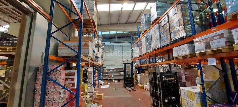 Foto bb090cb3-69ed-4432-bf7d-f8b1456f26e6. Rent industrial building in n/a 57 in Sud-Zona Industrial Castellar del Vallès