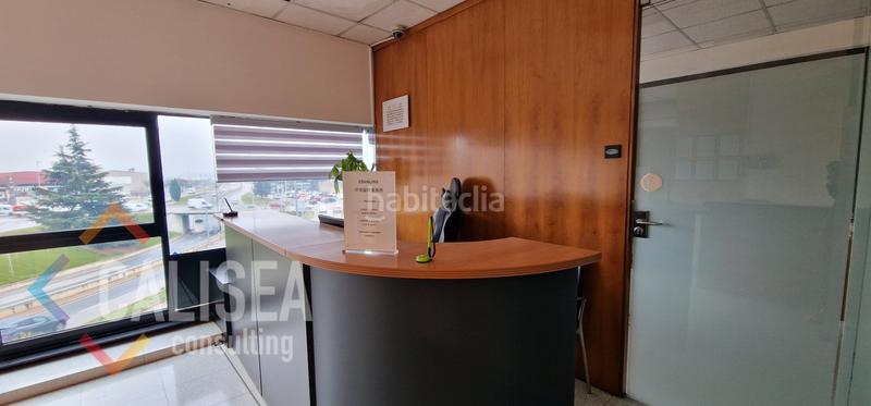 Foto e59aecd8-9e63-41d7-b55f-3e4611de2be6. Location bureau dans carrer de renall 8 dans Gràcia Sabadell