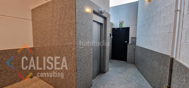 Foto 456cebdf-0b0a-4833-b9db-87ad11afba7a. Alquiler oficina en carrer de renall 8 en Gràcia Sabadell