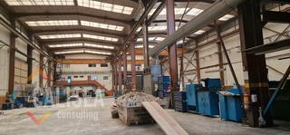 Nau industrial a Carrer francesc rovira i riba 77. Aislada tipo c