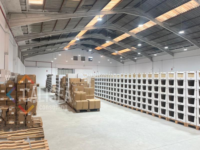 Foto b0d5065a-29fa-47a7-9852-f9e14626d5fe. Alquiler nave industrial en carrer cantàbria 9 en Barberà del Vallès