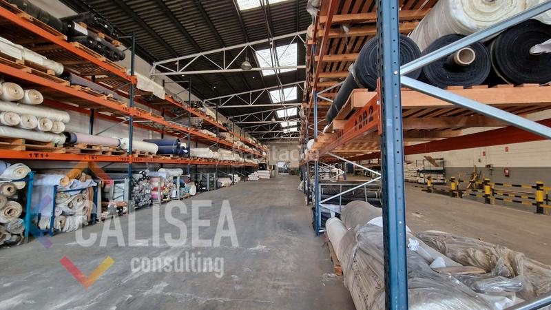 Foto 3e05c3b2-ad49-4251-a514-ac48809199d8. Alquiler nave industrial cantonera con muelle en Palau-solità i Plegamans