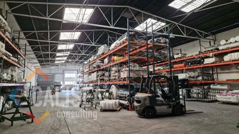 Foto 27eda6b8-1114-4a75-b6f9-bc7f816e6ee3. Rent industrial building in Palau-solità i Plegamans