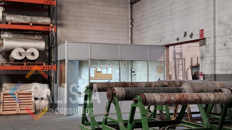 Foto 6bb9cb5f-938c-452b-a8c9-c3976bdd0954. Rent industrial building in Palau-solità i Plegamans