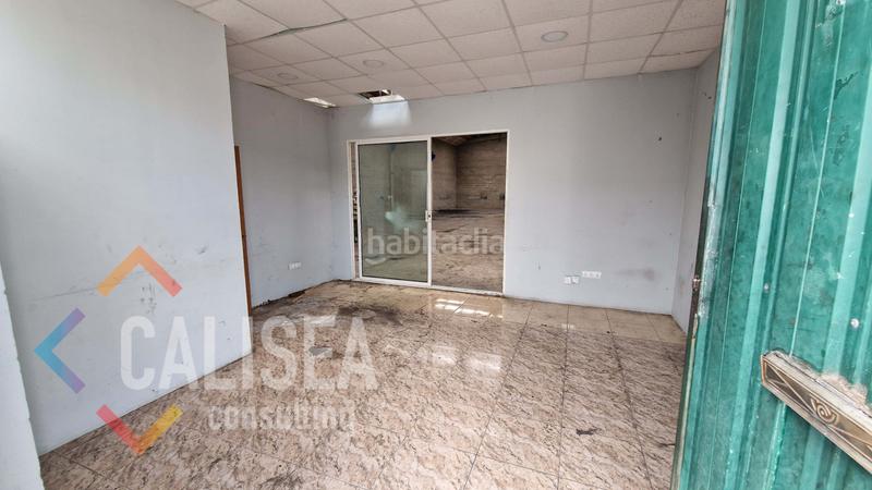 Foto f5e933aa-440d-4c19-af91-89908026a4e4. Alquiler nave industrial en carrer del mas baiona 60 ideal almacén en Sabadell