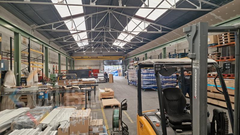 Foto 90800c7b-dec5-40b4-8f33-4764cddf54e0. Capannone industriale in carrer de santiago rusiñol 19 in Polinyà