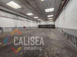 Nau industrial  Carrer de la indústria 20. Con puente grúa