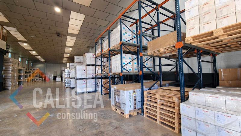 Foto 6e8a1aee-1918-4c49-bbc7-dd0db35edf47. Alquiler nave industrial en carrer dels països catalans 2 en perfecto estado en Castellbisbal