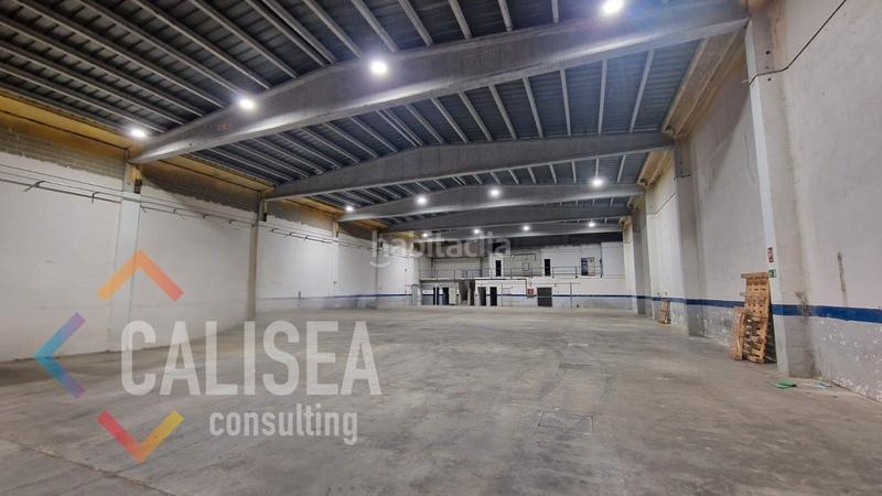 Foto 92324543-a38f-4b1b-80f2-67b84e7d6df8. Rent industrial building in avinguda de Can Roqueta 1 in Sabadell