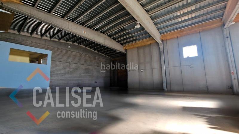 Foto af2bc918-b42f-4c3c-8429-42243e021220. Rent industrial building in avinguda de Can Roqueta 1 in Sabadell