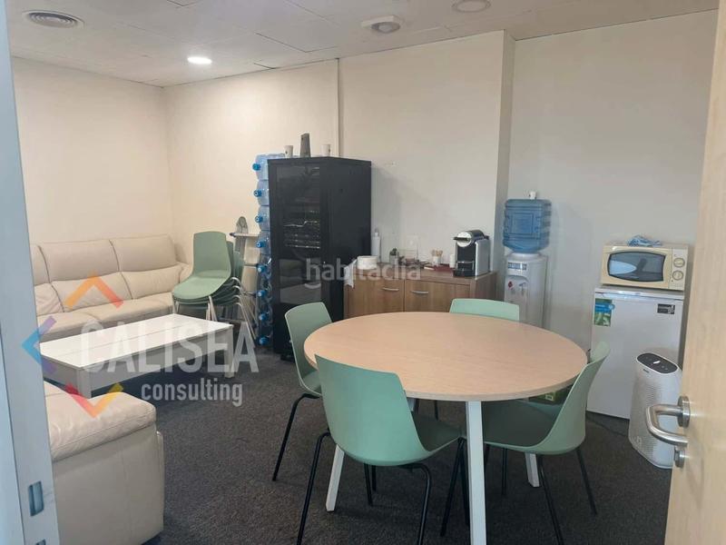 Foto 44d7dd00-be8e-455c-a5f8-e96c9c27fae3. Rent office space in avinguda de francesc macià 60 in Sabadell