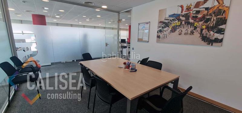Foto f7463219-02a7-4215-adf8-854f0f68b02f. Rent office space in avinguda de francesc macià 60 in Sabadell
