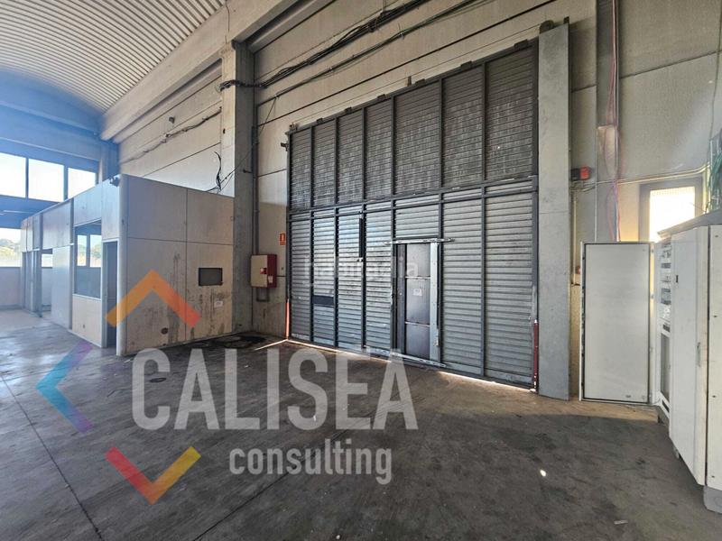 Foto 4428acf1-6370-4985-bbdd-af9447d3a79a. Nau industrial a avinguda del vallès 81 a Can Parellada Terrassa