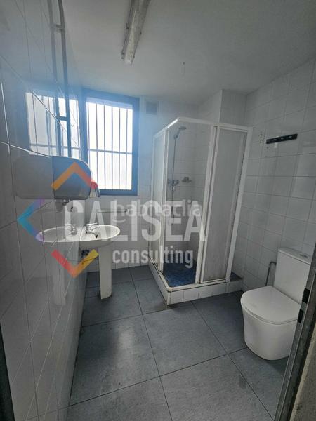 Foto 9b8e3b3f-6d19-4243-acd8-5db779b6563d. Nau industrial a avinguda del vallès 81 a Can Parellada Terrassa