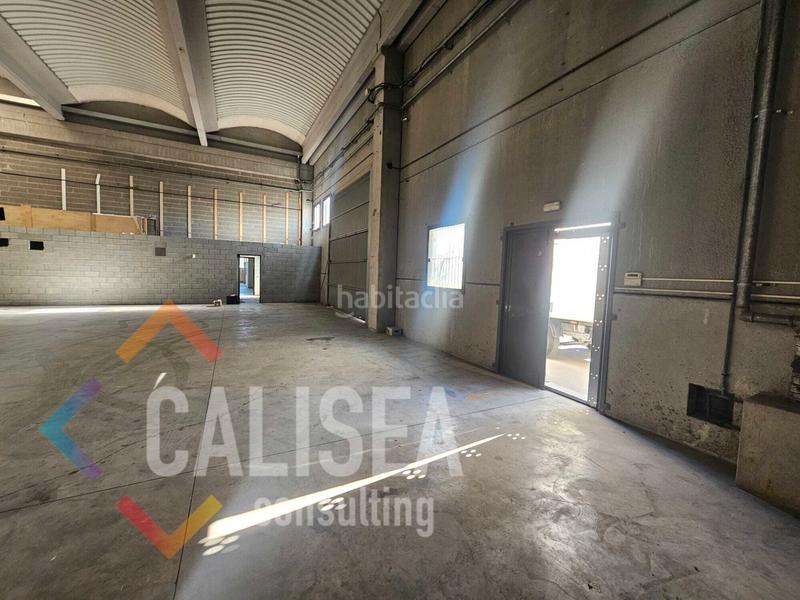 Foto ac39a8f1-0a63-4f76-a4e1-8ceef2c28930. Nau industrial a avinguda del vallès 81 a Can Parellada Terrassa