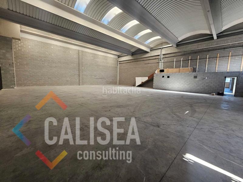 Foto d04de628-d516-4465-a17a-82729e3922a7. Nau industrial a avinguda del vallès 81 a Can Parellada Terrassa