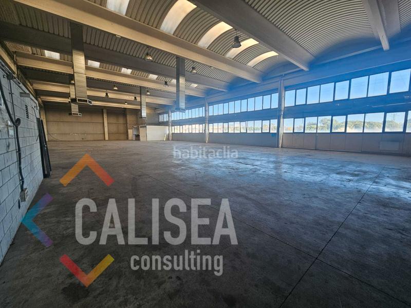 Foto f9f1232e-b3f3-4a77-bf6e-daef993a0cf5. Nau industrial a avinguda del vallès 81 a Can Parellada Terrassa