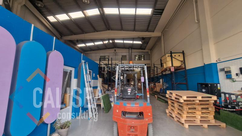 Foto de57a5b9-c4ab-4eb3-9fe6-a76789293b3f. Alquiler nave industrial en carrer de mogoda 2 cantonera en recinto privado en Barberà del Vallès