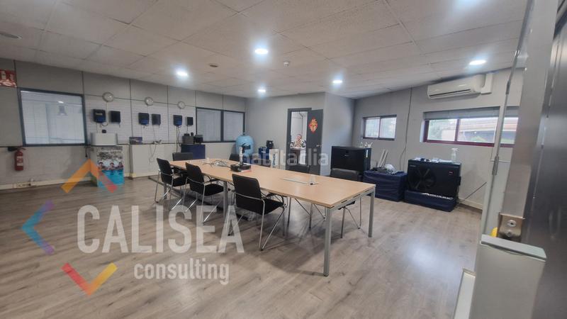 Foto c2a9bcaa-a063-45f6-9f5f-a454c9d4b3d5. Rent industrial building in carrer de mogoda 2 in Barberà del Vallès