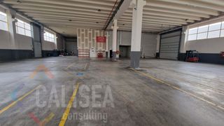 Lloguer Nau industrial a Carrer del berguedà 25. Tipo c con muelle