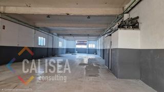 Capannone industriale in Carrer ravel 7. Cantonera con buena imagen