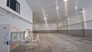 Affitto Capannone industriale in Carrer de valència 25. Diáfana en buena ubicación