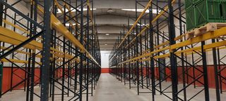 Capannone industriale in Carrer de bernat metge 140. Con muelles y zona de venta
