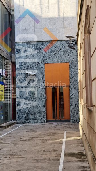 Foto ac6ba3a5-09e2-42d8-9a75-024b18eb8f66. Büro mit heizung in Centre Sabadell