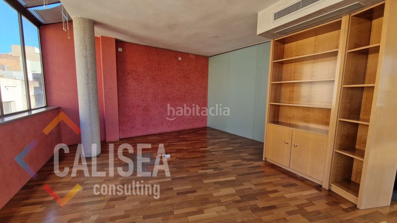 Foto b352e97e-08ef-4fe4-9d94-631c7fd90480. Büro mit heizung in Centre Sabadell