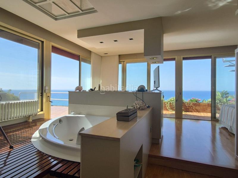 Foto 3cff011f-1105-4b5c-b497-b191d2e7c29e. Casale con riscaldamento parcheggio piscina in Victoria-Les Vil·les-Canyadell Arenys de Mar