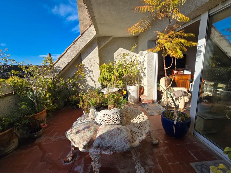 Foto 470f3179-7674-42f2-ab00-654252927f9b. Duplex con riscaldamento parcheggio in La Mallola Esplugues de Llobregat