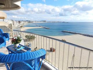 Dúplex  Josep mundet. Dúplex a pie de playa con unas vistas al mar espectaculares