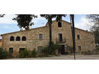 Masia a Pocafarina 53. Masa del siglo xvii para restaurar con restaurante anexo