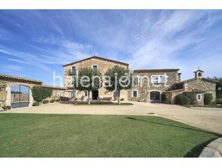 Masia a Llagostera. nica y excepcional finca rstica de 132ha, con una masa totalm