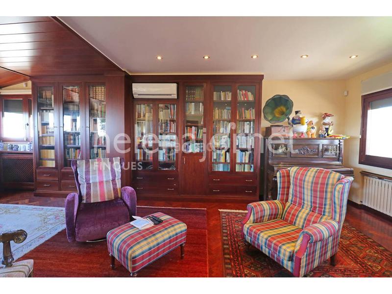 Foto 7f9fbd91-2537-419a-9574-148c4745e143. Maison avec chauffage parking piscine dans Sils