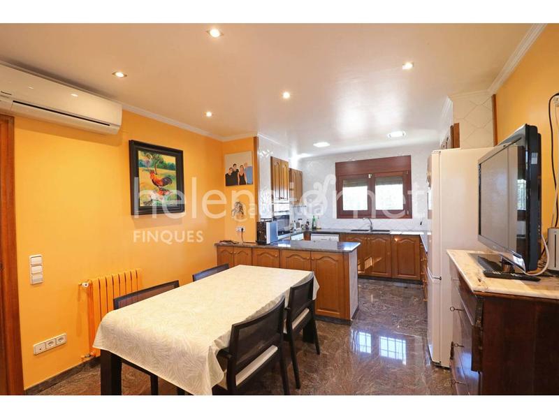 Foto 9b495b0c-69b0-4360-a2f2-5be7d472e226. Maison avec chauffage parking piscine dans Sils