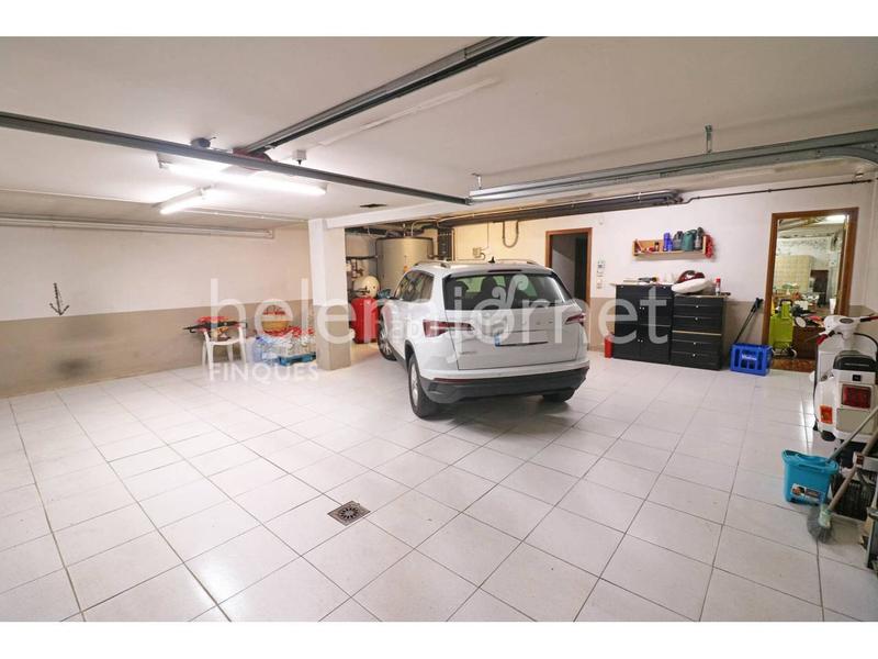 Foto a306df57-8333-4dca-a9c3-79c96d25bca0. Maison avec chauffage parking piscine dans Sils