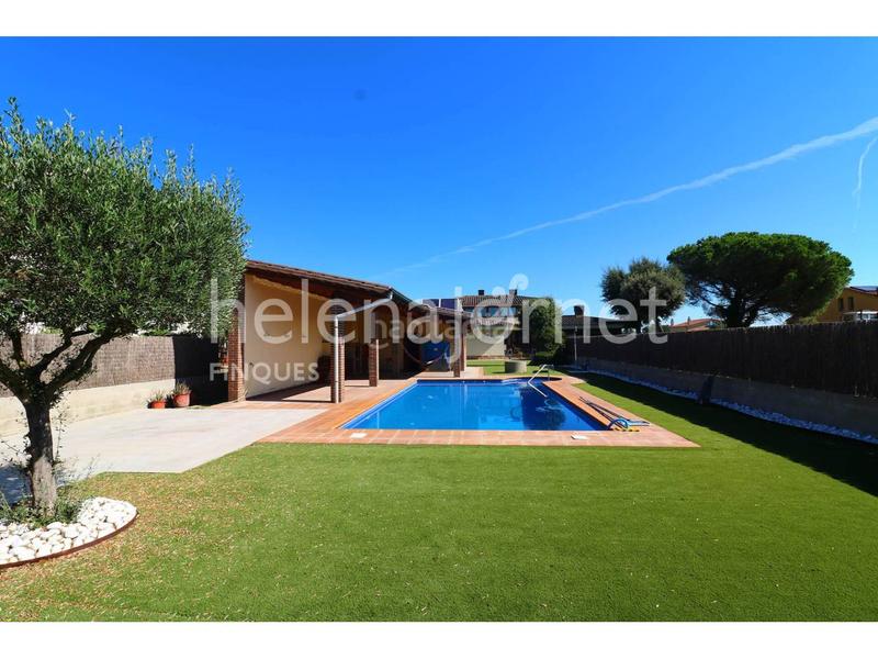 Foto a5e50245-583c-41f4-b2f6-0afe81c86893. Maison avec chauffage parking piscine dans Sils