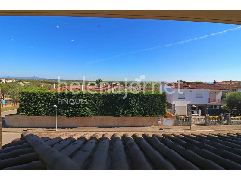 Foto c3e22d31-8490-4588-943d-7733d283a90d. Maison avec chauffage parking piscine dans Sils
