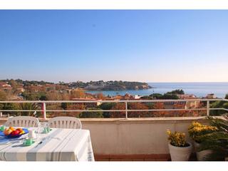 Appartement  Via del tren. Fantástico ático con vistas al mar y dos terrazas en sagaró