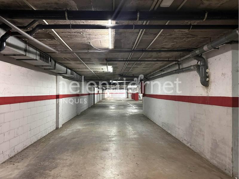 Foto 611a0b41-4c7a-4b62-b997-fcd0bc5aae1c. Alquiler parking coche plaza de aparcamiento en alquiler en Sant Antoni de Calonge