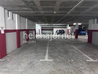 Affitto Posto auto  Calle triadors. Aparcamientos de alquiler en el edificio les sureres, en sant an