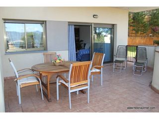 Rent Flat  Calle corder. Planta baja con mucho encanto, terraza y piscina comunitaria